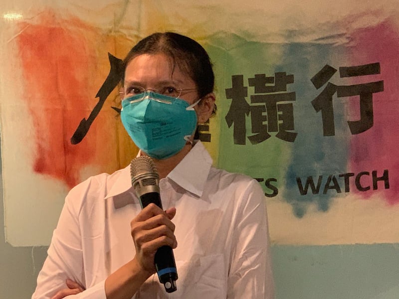 李明哲妻子李凈瑜感谢各界五年来相信他们坚持李明哲无罪的价值,协助营救丈夫。(记者夏小华摄)
