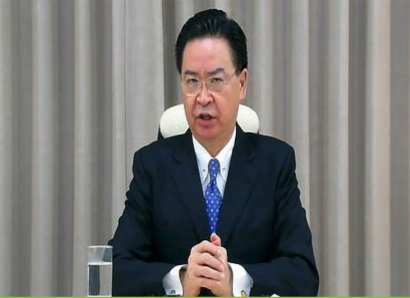 台湾外交部长吴钊燮接受美国美前国防部长埃斯珀采访(翻摄视频)
