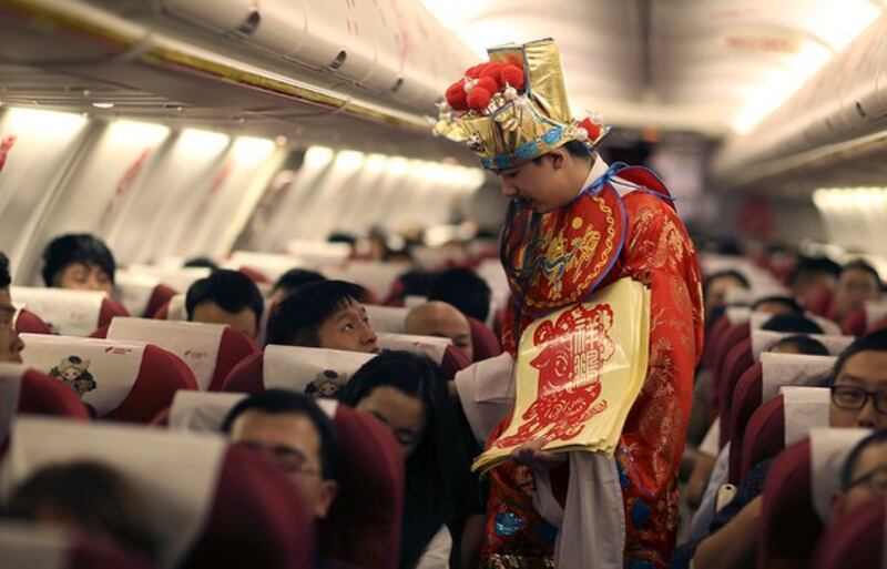 中国民航局2024年1月8日表示,预计在即将到来的四十天春运期间,民航运输旅客量将达到八千万人次。(路透社资料图片)