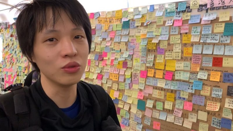 鲍同学认为,台湾人关心香港是好事。(记者 黄春梅摄)
